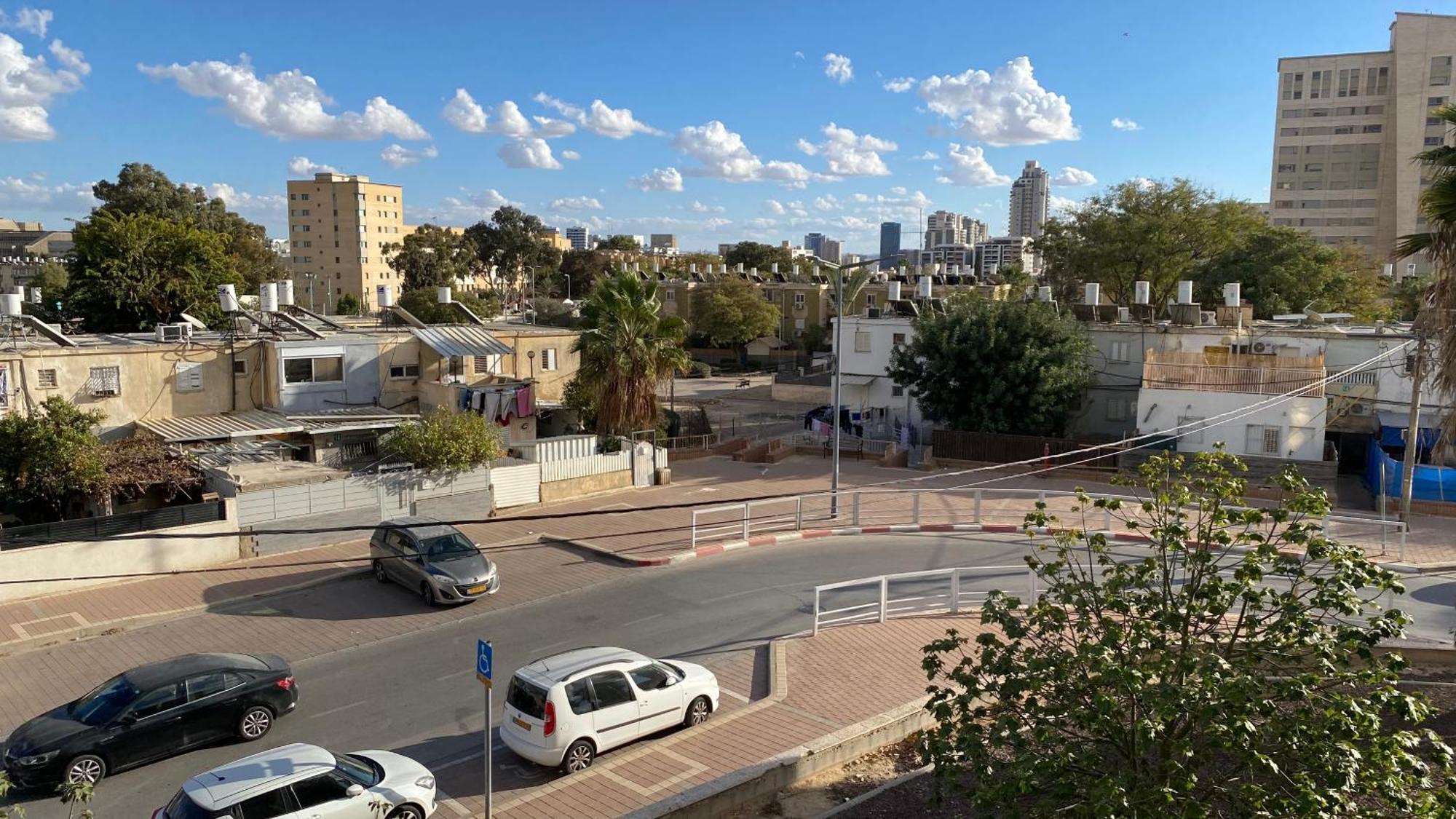 דירה יפיפיה! מיקום מעולה! אוניברסיטת בן גוריון, סורוקה, שוק, פארק! Apartment Beersheba Bagian luar foto